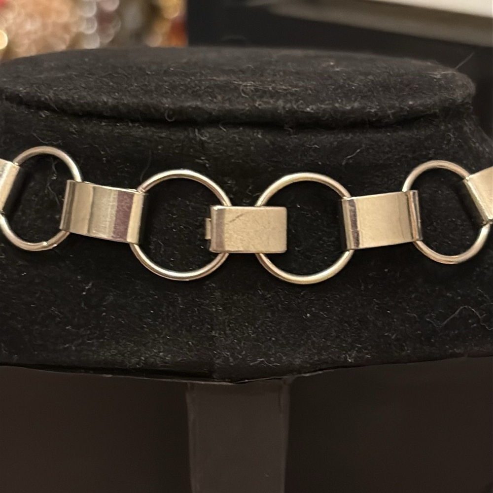 V marking ?Vendome?silver and brass tone  Y dome necklace - Picture 2 of 5
